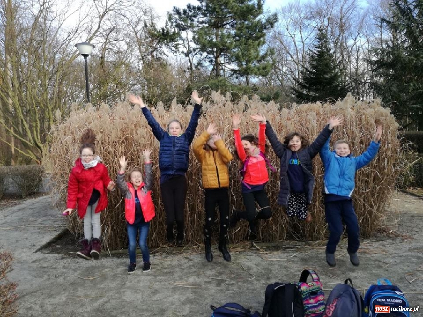 Zdjęcie w galerii na portalu naszraciborz.pl: Uczniowie z Płoni w Olimpiadzie Kreatywności Destination Imagination wiadomości z regionu