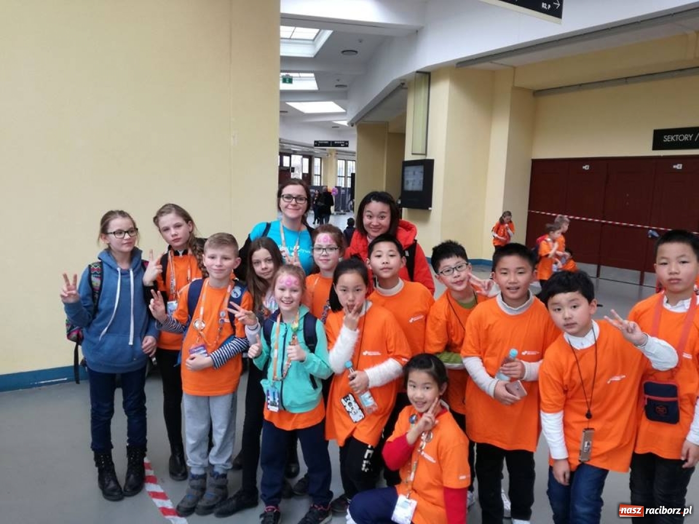 Zdjęcie w galerii na portalu naszraciborz.pl: Uczniowie z Płoni w Olimpiadzie Kreatywności Destination Imagination wiadomości z regionu