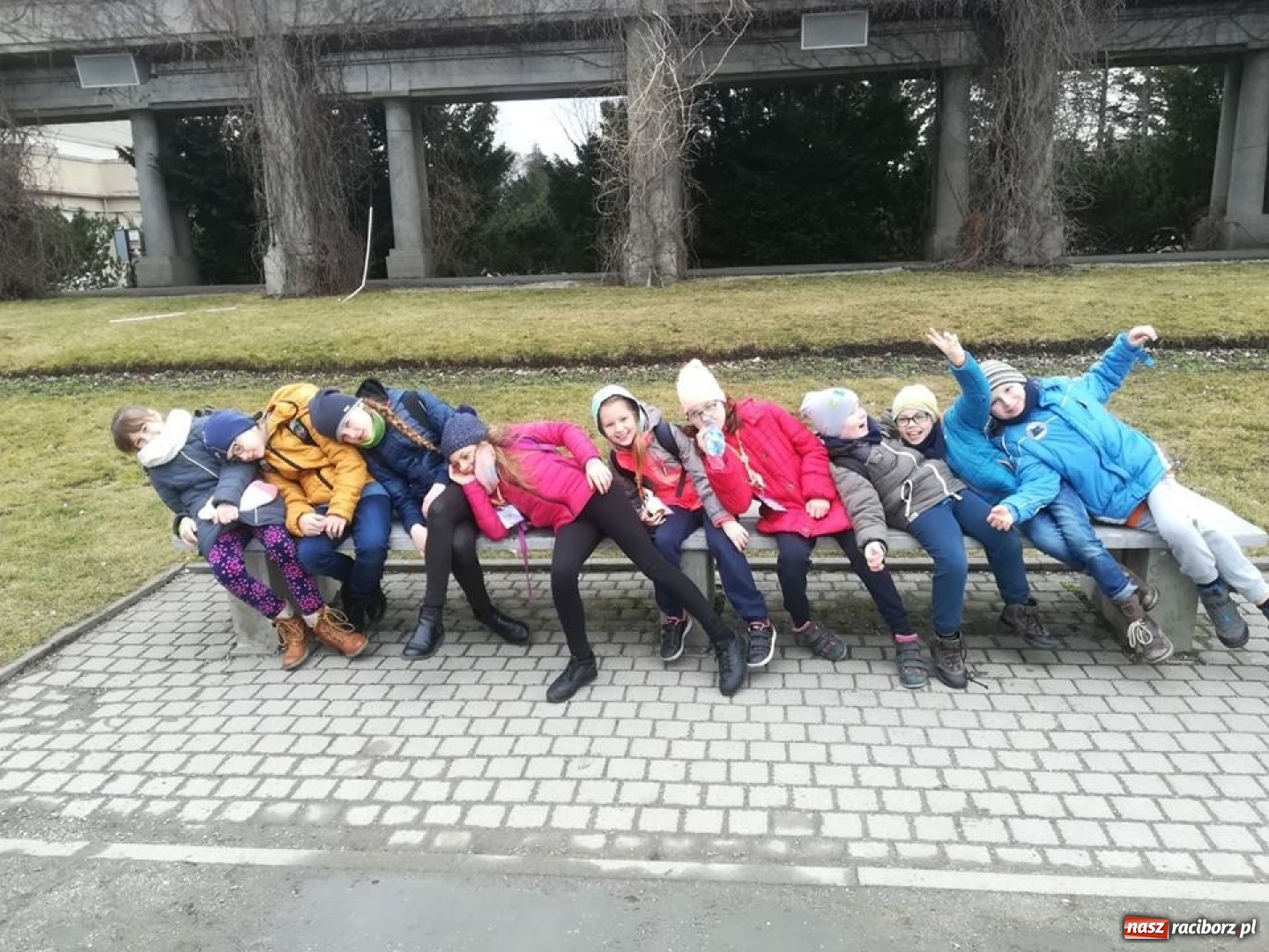 Zdjęcie w galerii na portalu naszraciborz.pl: Uczniowie z Płoni w Olimpiadzie Kreatywności Destination Imagination wiadomości z regionu