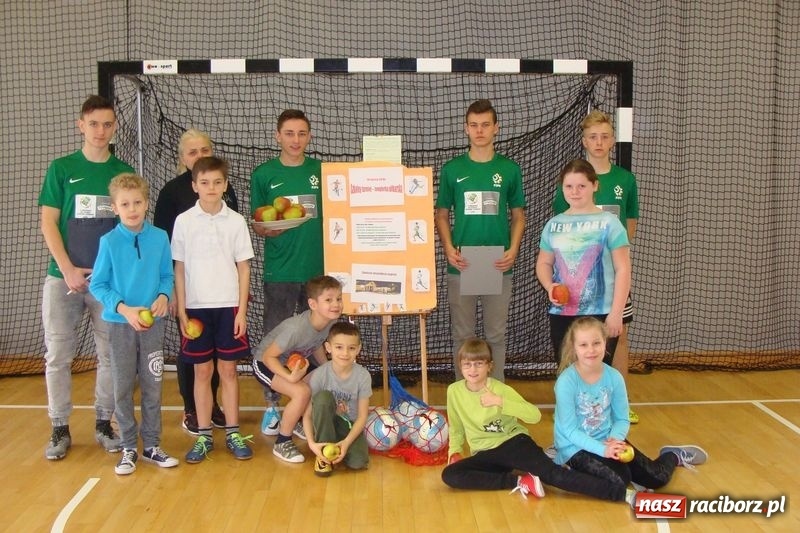 Zdjęcie w galerii na portalu naszraciborz.pl: II Szkolny Turniej żonglowania piłką nożną w Grzegorzowicach wiadomości z regionu