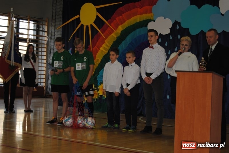 Zdjęcie w galerii na portalu naszraciborz.pl: II Szkolny Turniej żonglowania piłką nożną w Grzegorzowicach wiadomości z regionu