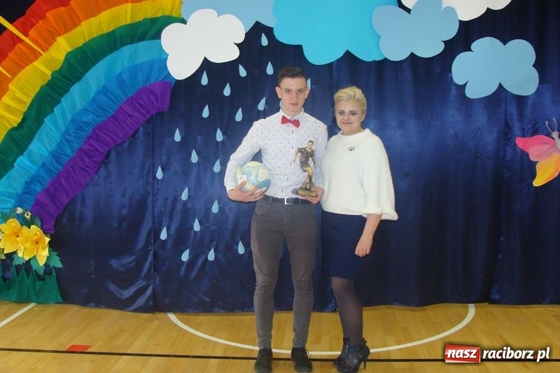 Zdjęcie w galerii na portalu naszraciborz.pl: II Szkolny Turniej żonglowania piłką nożną w Grzegorzowicach wiadomości z regionu