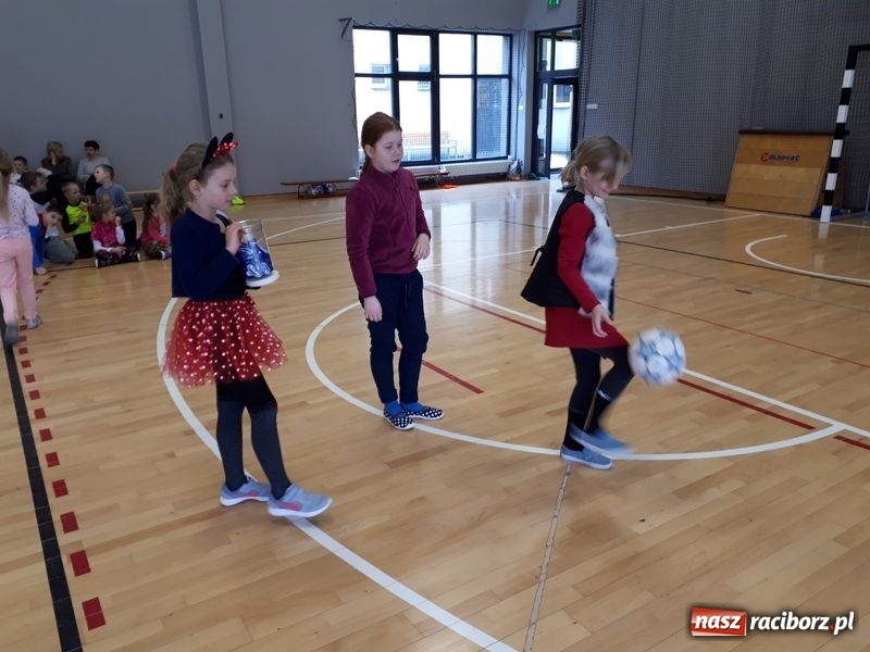 Zdjęcie w galerii na portalu naszraciborz.pl: II Szkolny Turniej żonglowania piłką nożną w Grzegorzowicach wiadomości z regionu