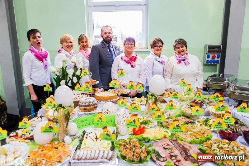 Zdjęcie w galerii na portalu naszraciborz.pl: Wielkanocne Stoły w Pietrowicach Wielkich, czyli smaki ziemi raciborskiej 2018 wiadomości z regionu