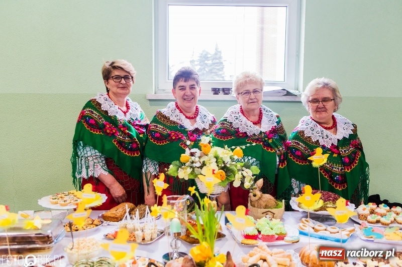 Zdjęcie w galerii na portalu naszraciborz.pl: Wielkanocne Stoły w Pietrowicach Wielkich, czyli smaki ziemi raciborskiej 2018 wiadomości z regionu