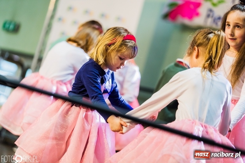 Zdjęcie w galerii na portalu naszraciborz.pl: Wielkanocne Stoły w Pietrowicach Wielkich, czyli smaki ziemi raciborskiej 2018 wiadomości z regionu