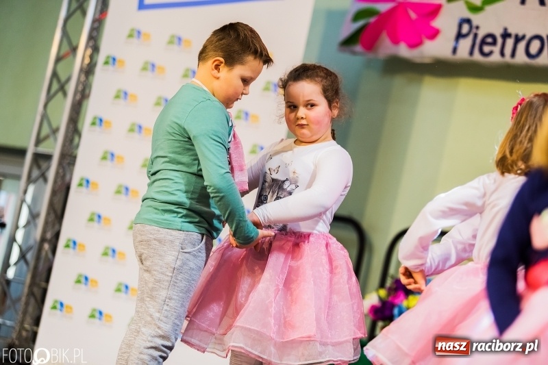 Zdjęcie w galerii na portalu naszraciborz.pl: Wielkanocne Stoły w Pietrowicach Wielkich, czyli smaki ziemi raciborskiej 2018 wiadomości z regionu