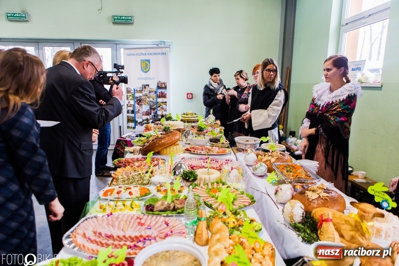Zdjęcie w galerii na portalu naszraciborz.pl: Wielkanocne Stoły w Pietrowicach Wielkich, czyli smaki ziemi raciborskiej 2018 wiadomości z regionu