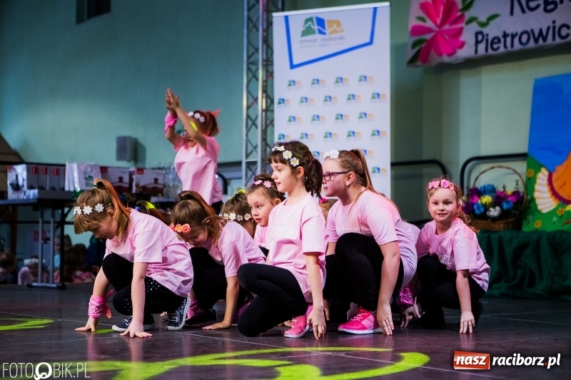 Zdjęcie w galerii na portalu naszraciborz.pl: Wielkanocne Stoły w Pietrowicach Wielkich, czyli smaki ziemi raciborskiej 2018 wiadomości z regionu