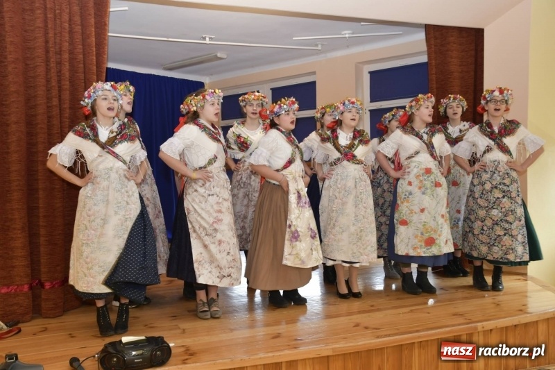 Zdjęcie w galerii na portalu naszraciborz.pl: Szkoła Podstawowa nr 18 otworzyła swoje drzwi dla najmłodszych. Powstanie klasa małych zapaśników? wiadomości z regionu