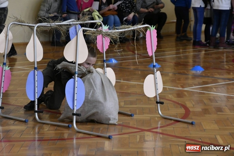 Zdjęcie w galerii na portalu naszraciborz.pl: Szkoła Podstawowa nr 18 otworzyła swoje drzwi dla najmłodszych. Powstanie klasa małych zapaśników? wiadomości z regionu