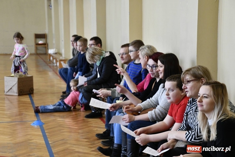 Zdjęcie w galerii na portalu naszraciborz.pl: Szkoła Podstawowa nr 18 otworzyła swoje drzwi dla najmłodszych. Powstanie klasa małych zapaśników? wiadomości z regionu