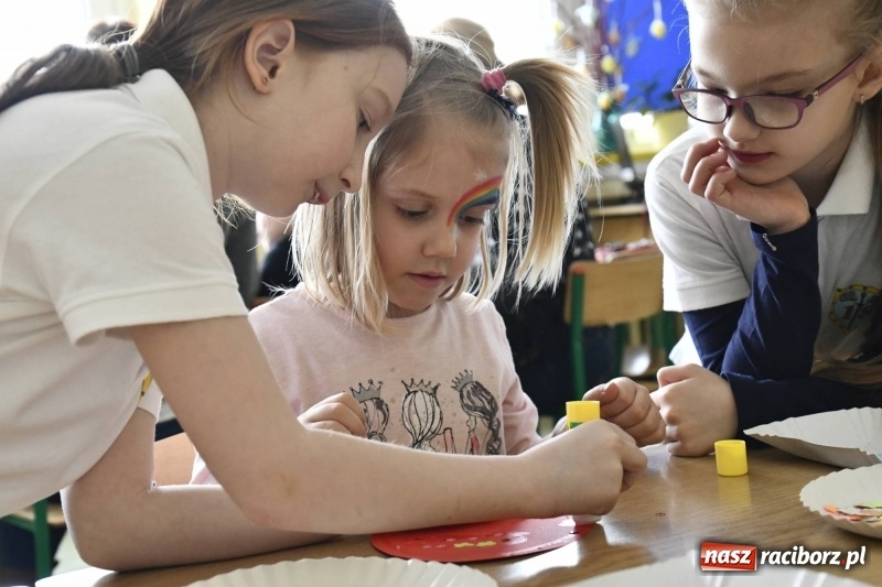 Zdjęcie w galerii na portalu naszraciborz.pl: Szkoła Podstawowa nr 18 otworzyła swoje drzwi dla najmłodszych. Powstanie klasa małych zapaśników? wiadomości z regionu