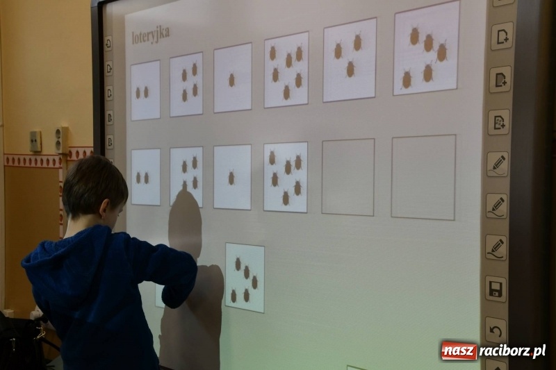 Zdjęcie w galerii na portalu naszraciborz.pl: Szkoła Podstawowa nr 18 otworzyła swoje drzwi dla najmłodszych. Powstanie klasa małych zapaśników? wiadomości z regionu