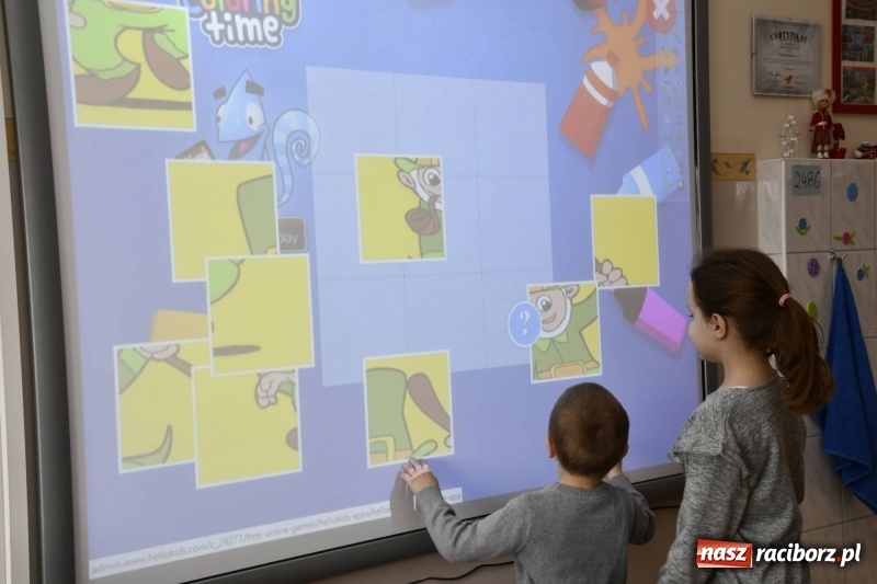 Zdjęcie w galerii na portalu naszraciborz.pl: Szkoła Podstawowa nr 18 otworzyła swoje drzwi dla najmłodszych. Powstanie klasa małych zapaśników? wiadomości z regionu