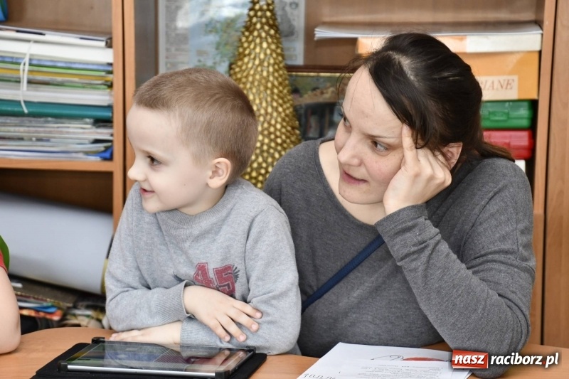 Zdjęcie w galerii na portalu naszraciborz.pl: Szkoła Podstawowa nr 18 otworzyła swoje drzwi dla najmłodszych. Powstanie klasa małych zapaśników? wiadomości z regionu