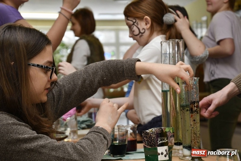 Zdjęcie w galerii na portalu naszraciborz.pl: Szkoła Podstawowa nr 18 otworzyła swoje drzwi dla najmłodszych. Powstanie klasa małych zapaśników? wiadomości z regionu