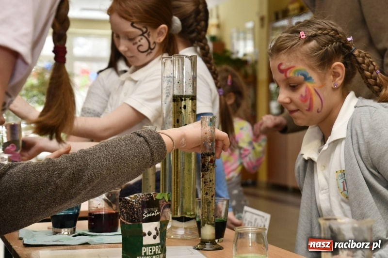 Zdjęcie w galerii na portalu naszraciborz.pl: Szkoła Podstawowa nr 18 otworzyła swoje drzwi dla najmłodszych. Powstanie klasa małych zapaśników? wiadomości z regionu