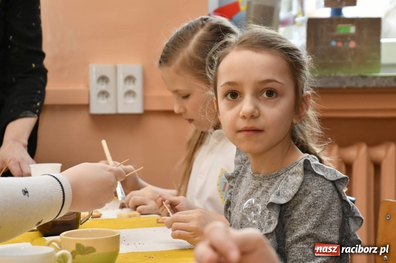 Zdjęcie w galerii na portalu naszraciborz.pl: Szkoła Podstawowa nr 18 otworzyła swoje drzwi dla najmłodszych. Powstanie klasa małych zapaśników? wiadomości z regionu