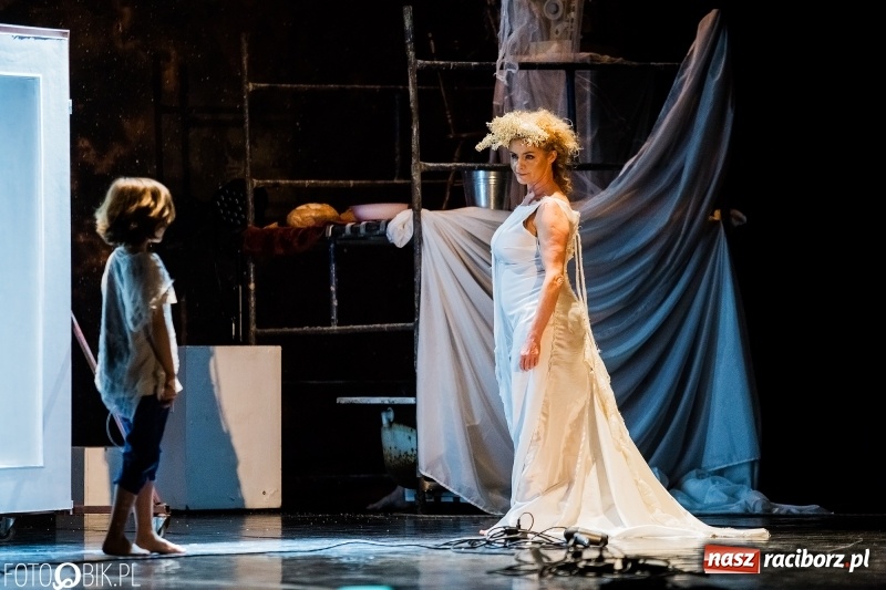 Zdjęcie w galerii na portalu naszraciborz.pl: Usłyszeć srebrną Lunę, czyli rzecz o boginiach słowiańskich [VIDEO] wiadomości z regionu