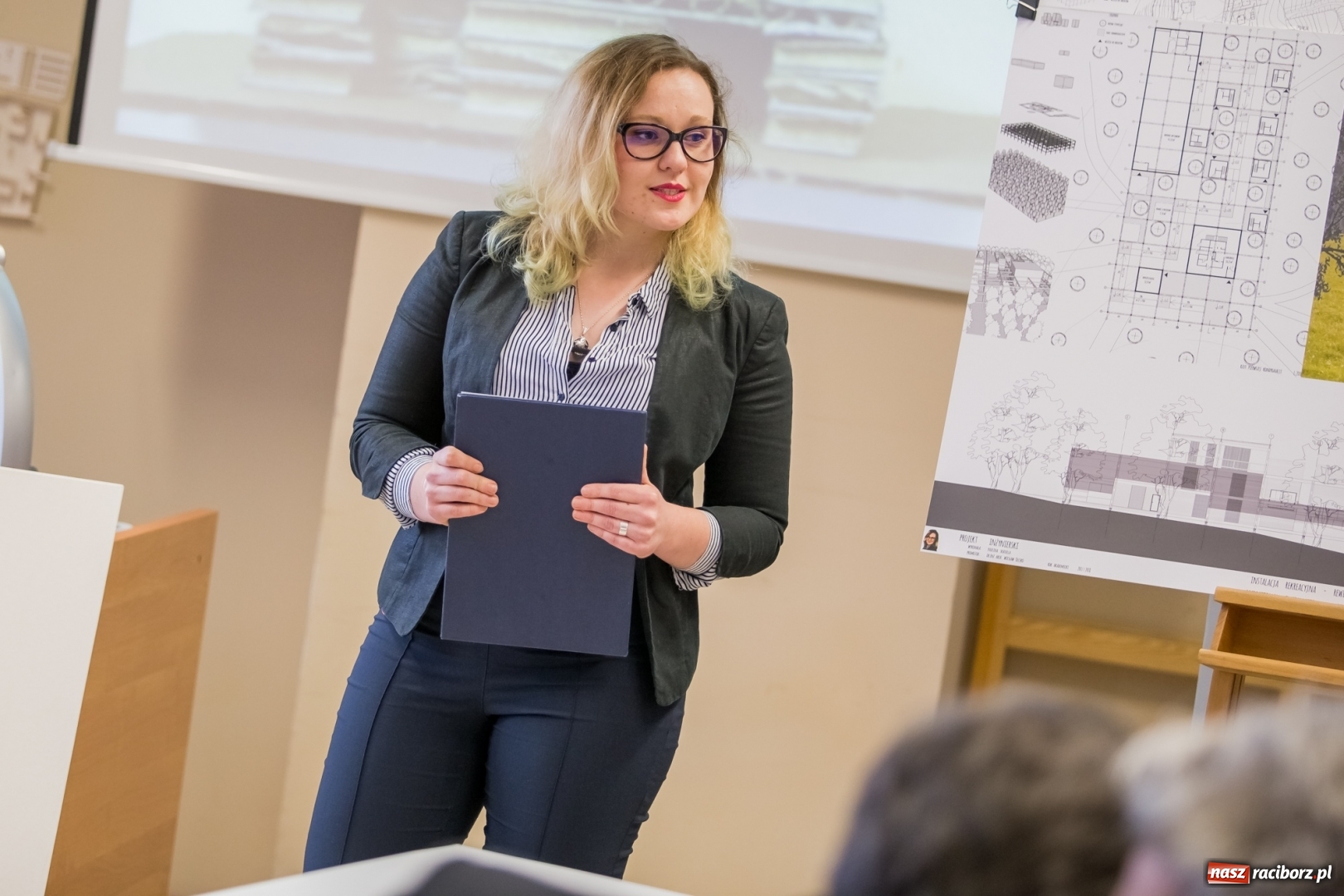 Zdjęcie w galerii na portalu naszraciborz.pl: W Instytucie Architektury PWSZ trwają obrony dyplomów inżynierskich  wiadomości z regionu