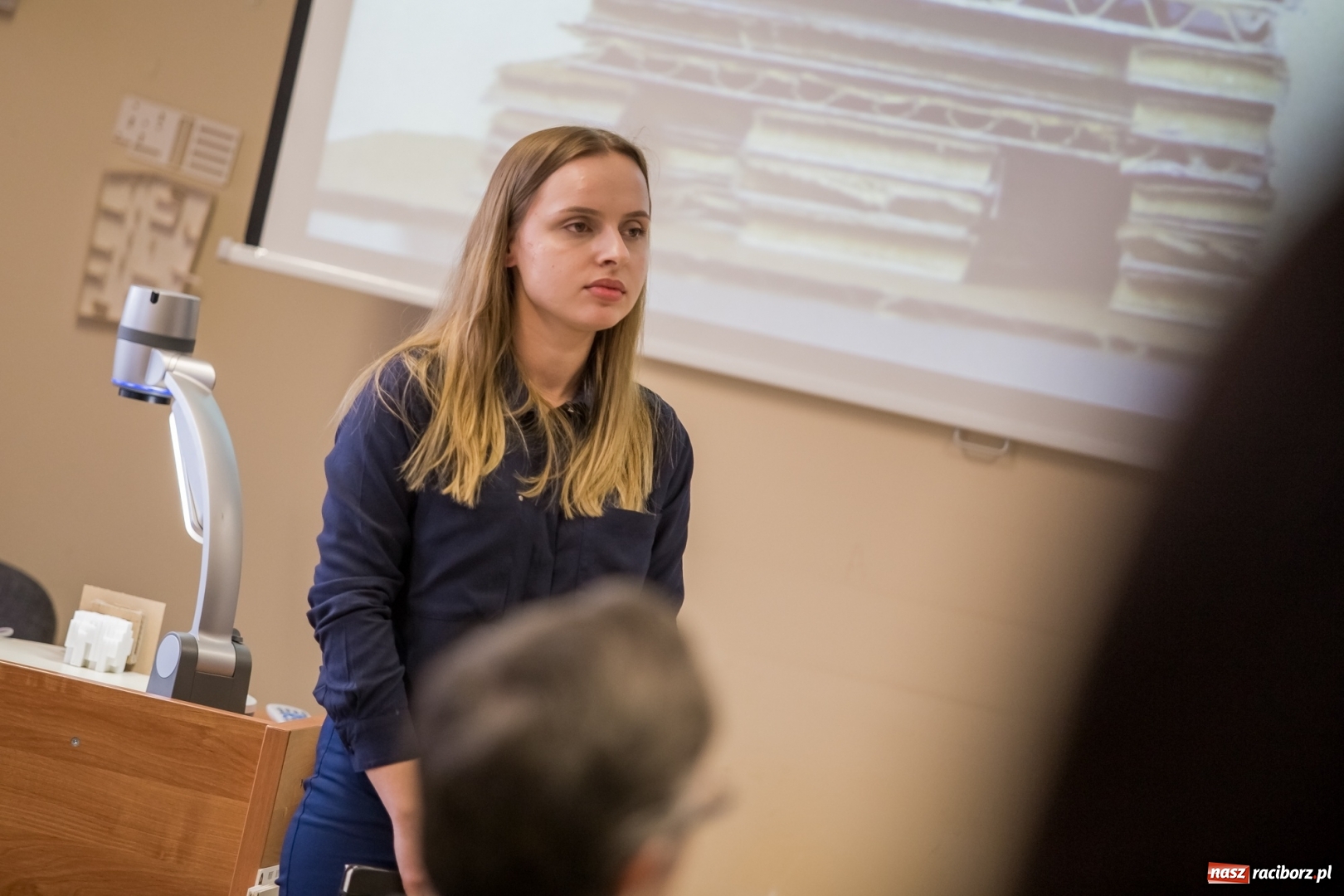 Zdjęcie w galerii na portalu naszraciborz.pl: W Instytucie Architektury PWSZ trwają obrony dyplomów inżynierskich  wiadomości z regionu