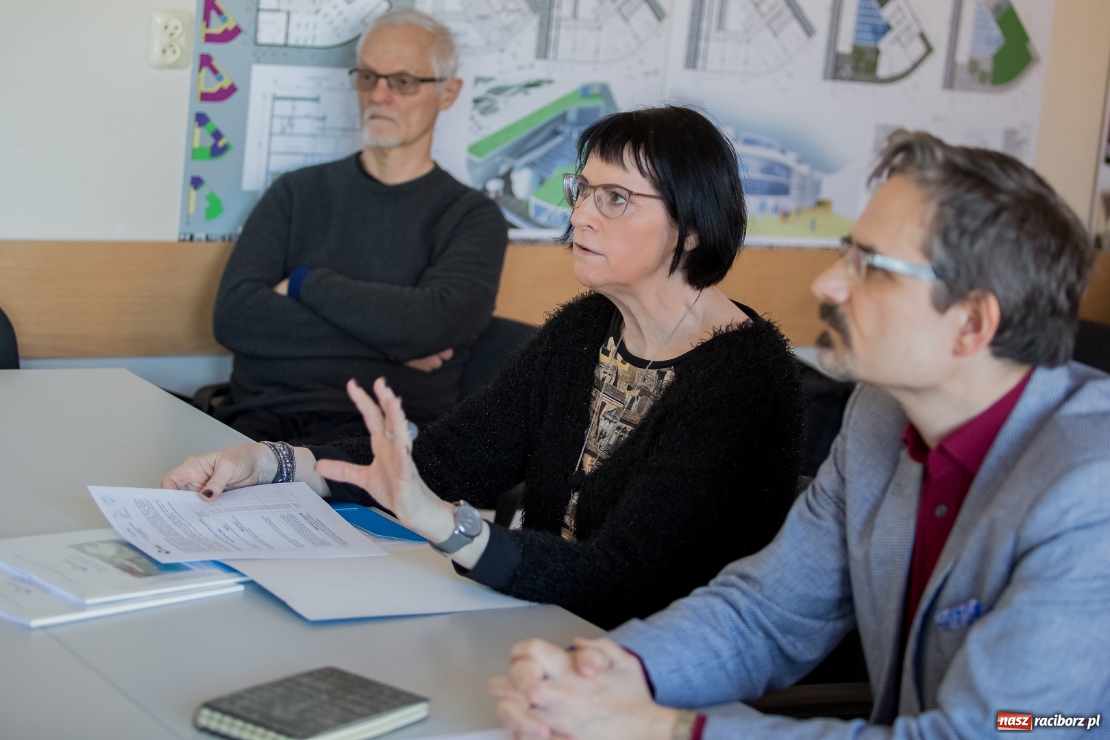 Zdjęcie w galerii na portalu naszraciborz.pl: W Instytucie Architektury PWSZ trwają obrony dyplomów inżynierskich  wiadomości z regionu