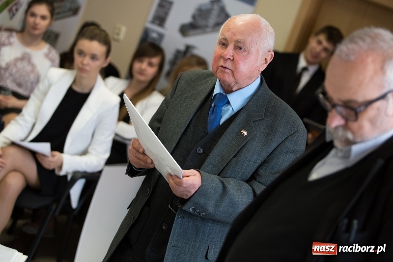 Zdjęcie w galerii na portalu naszraciborz.pl: W Instytucie Architektury PWSZ trwają obrony dyplomów inżynierskich  wiadomości z regionu