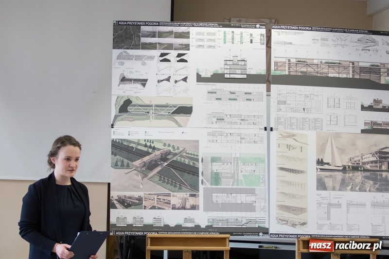 Zdjęcie w galerii na portalu naszraciborz.pl: W Instytucie Architektury PWSZ trwają obrony dyplomów inżynierskich  wiadomości z regionu