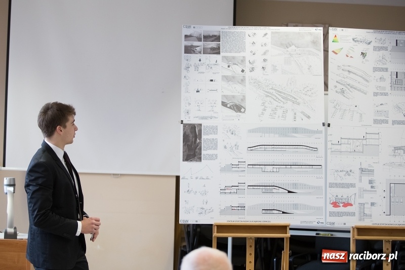 Zdjęcie w galerii na portalu naszraciborz.pl: W Instytucie Architektury PWSZ trwają obrony dyplomów inżynierskich  wiadomości z regionu
