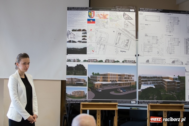 Zdjęcie w galerii na portalu naszraciborz.pl: W Instytucie Architektury PWSZ trwają obrony dyplomów inżynierskich  wiadomości z regionu