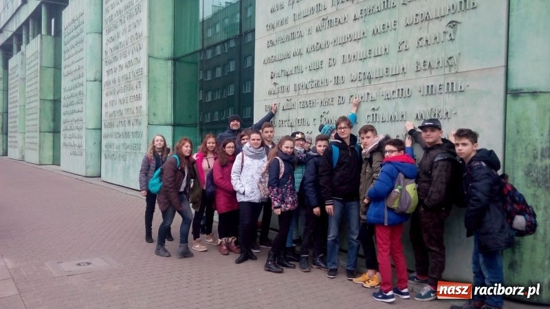 Zdjęcie w galerii na portalu naszraciborz.pl: Uczniowie z Rud bili rekord Guinnessa  wiadomości z regionu