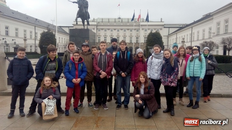 Zdjęcie w galerii na portalu naszraciborz.pl: Uczniowie z Rud bili rekord Guinnessa  wiadomości z regionu