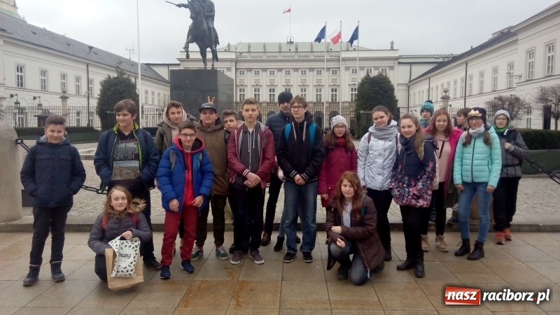 Zdjęcie w galerii na portalu naszraciborz.pl: Uczniowie z Rud bili rekord Guinnessa  wiadomości z regionu