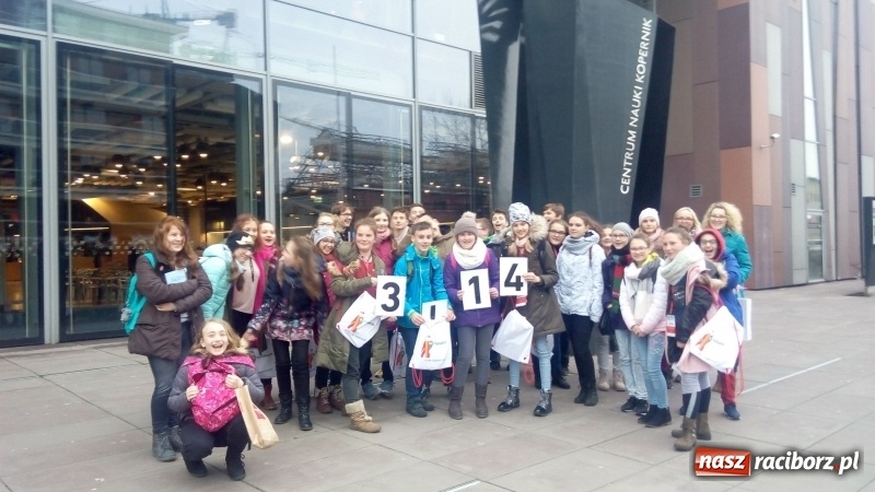 Zdjęcie w galerii na portalu naszraciborz.pl: Uczniowie z Rud bili rekord Guinnessa  wiadomości z regionu