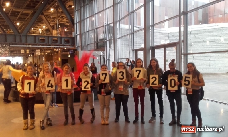 Zdjęcie w galerii na portalu naszraciborz.pl: Uczniowie z Rud bili rekord Guinnessa  wiadomości z regionu
