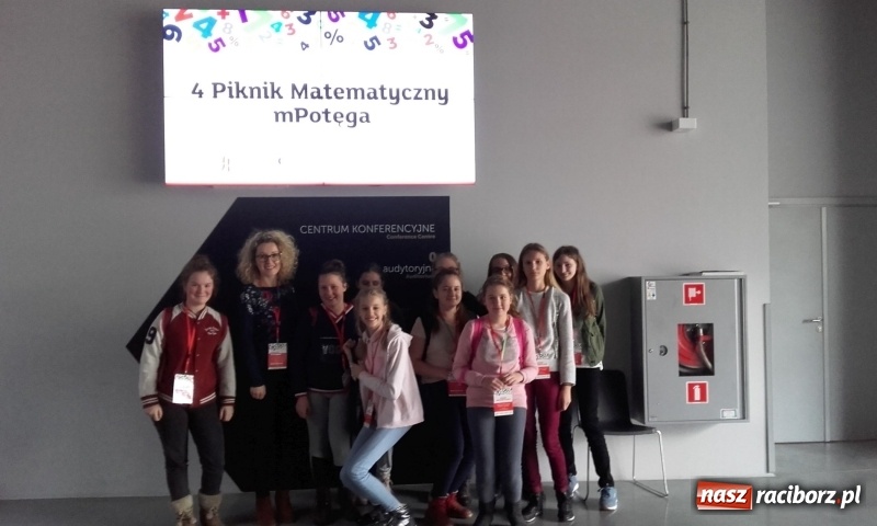 Zdjęcie w galerii na portalu naszraciborz.pl: Uczniowie z Rud bili rekord Guinnessa  wiadomości z regionu