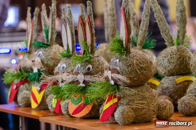Zdjęcie w galerii na portalu naszraciborz.pl: Kiermasz Wielkanocny w Krzanowicach FOTO  wiadomości z regionu
