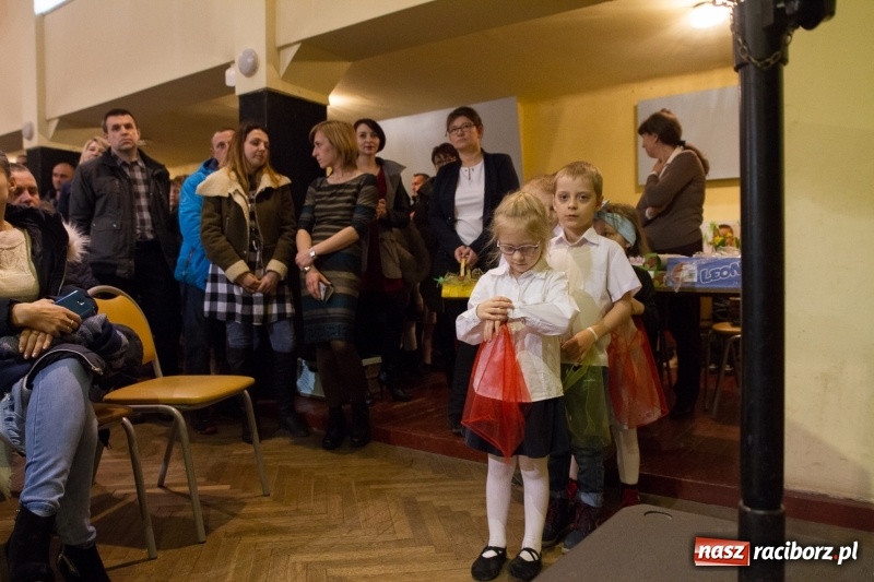 Zdjęcie w galerii na portalu naszraciborz.pl: Kiermasz Wielkanocny w Krzanowicach FOTO  wiadomości z regionu