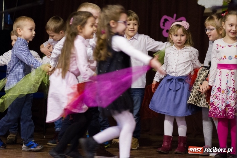 Zdjęcie w galerii na portalu naszraciborz.pl: Kiermasz Wielkanocny w Krzanowicach FOTO  wiadomości z regionu