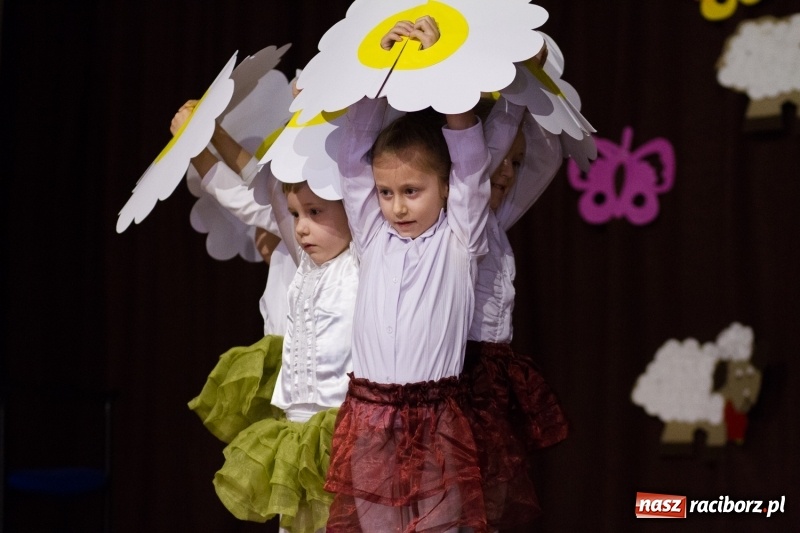 Zdjęcie w galerii na portalu naszraciborz.pl: Kiermasz Wielkanocny w Krzanowicach FOTO  wiadomości z regionu