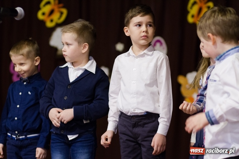 Zdjęcie w galerii na portalu naszraciborz.pl: Kiermasz Wielkanocny w Krzanowicach FOTO  wiadomości z regionu