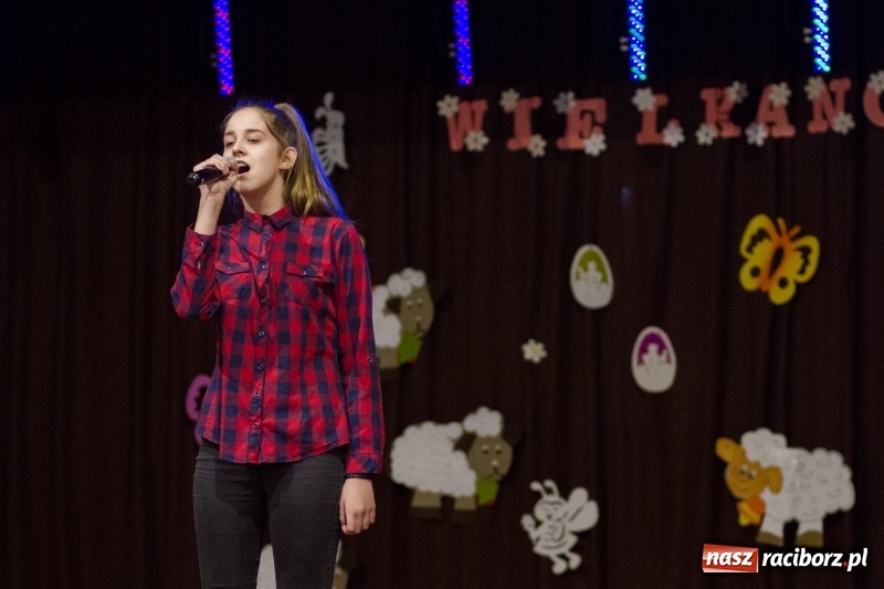 Zdjęcie w galerii na portalu naszraciborz.pl: Kiermasz Wielkanocny w Krzanowicach FOTO  wiadomości z regionu