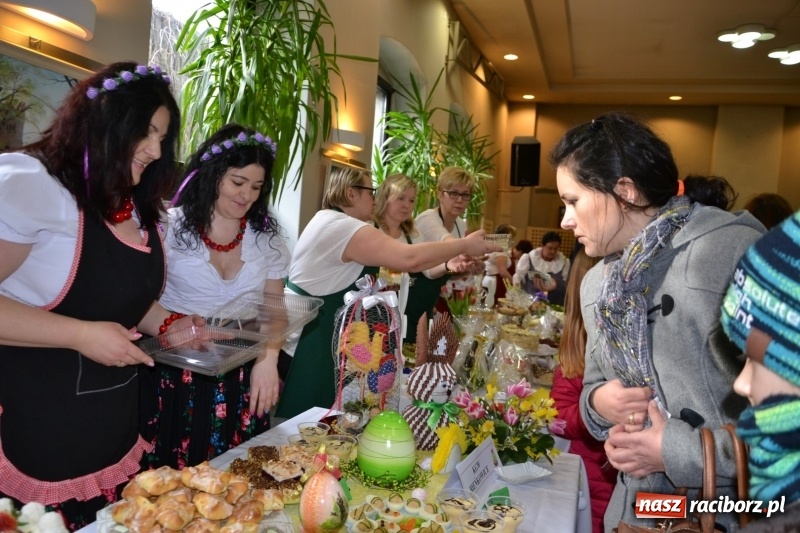 Zdjęcie w galerii na portalu naszraciborz.pl: Kiermasz Wielkanocny w Tworkowie WIDEO wiadomości z regionu