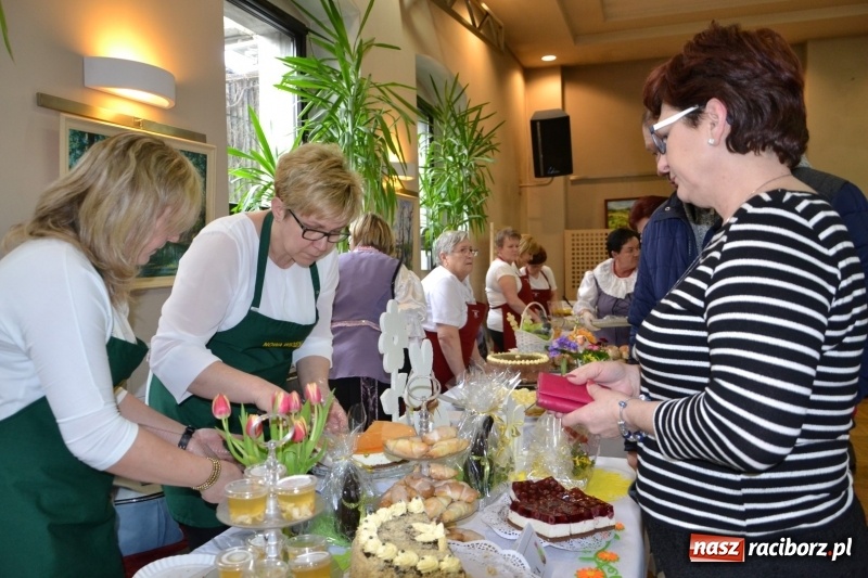 Zdjęcie w galerii na portalu naszraciborz.pl: Kiermasz Wielkanocny w Tworkowie WIDEO wiadomości z regionu