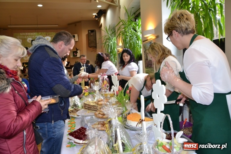 Zdjęcie w galerii na portalu naszraciborz.pl: Kiermasz Wielkanocny w Tworkowie WIDEO wiadomości z regionu