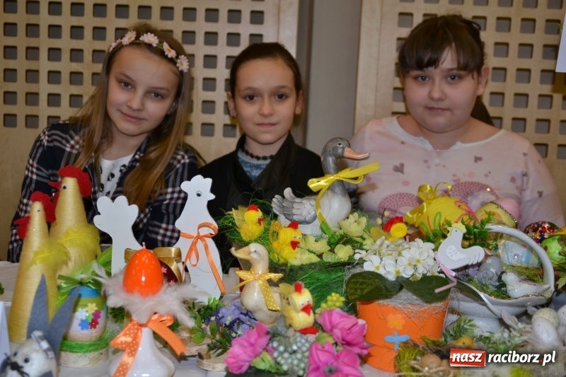 Zdjęcie w galerii na portalu naszraciborz.pl: Kiermasz Wielkanocny w Tworkowie WIDEO wiadomości z regionu