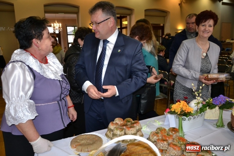 Zdjęcie w galerii na portalu naszraciborz.pl: Kiermasz Wielkanocny w Tworkowie WIDEO wiadomości z regionu