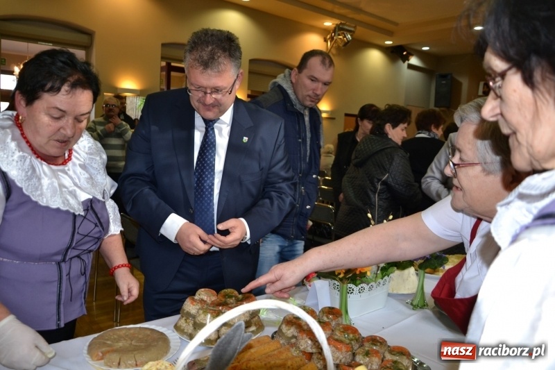 Zdjęcie w galerii na portalu naszraciborz.pl: Kiermasz Wielkanocny w Tworkowie WIDEO wiadomości z regionu