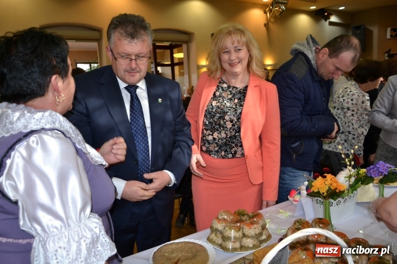 Zdjęcie w galerii na portalu naszraciborz.pl: Kiermasz Wielkanocny w Tworkowie WIDEO wiadomości z regionu